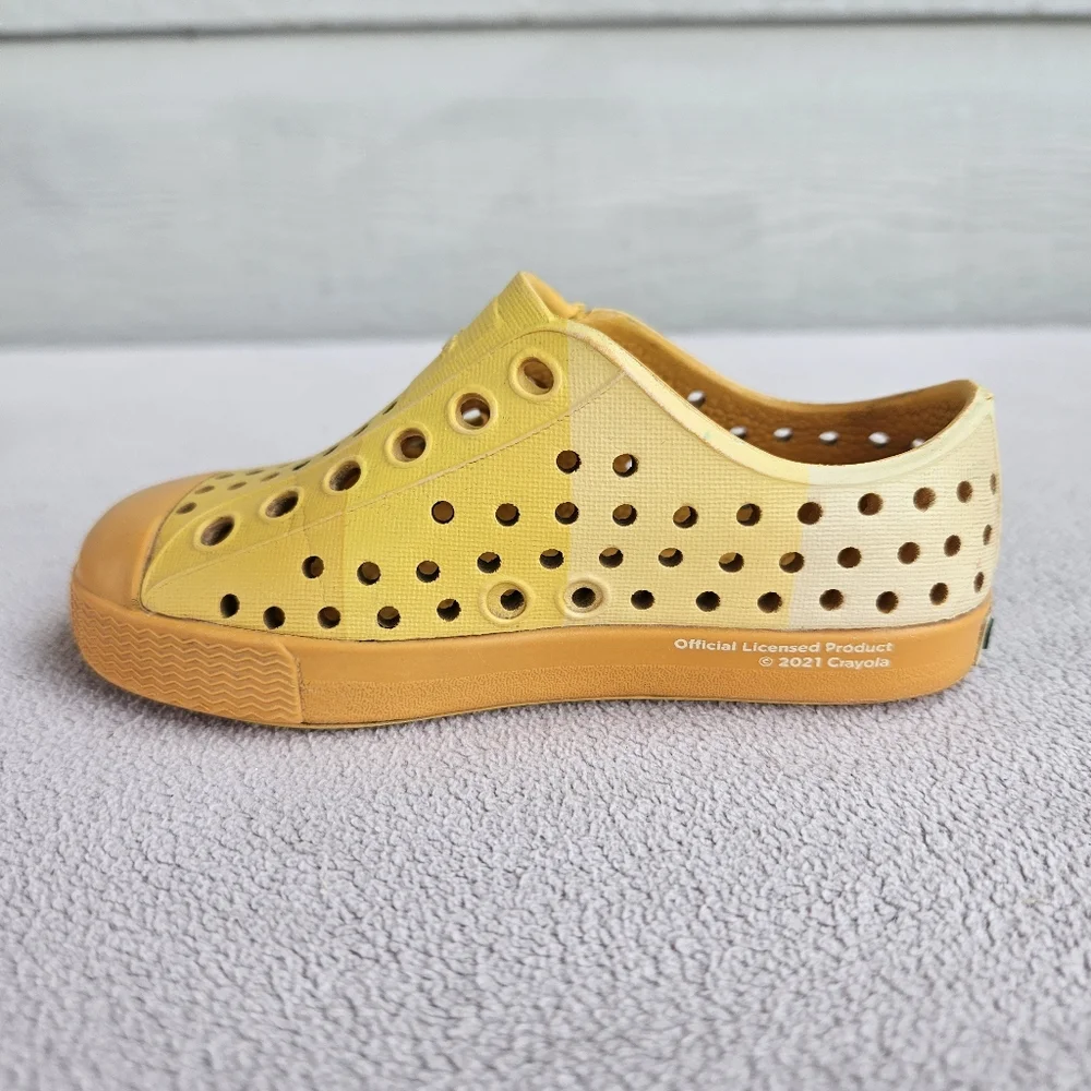 Native Jefferson Toddler SZ C6 Yellow Crayola Slip-On Water Shoes Unisex - Picture 3 of 12